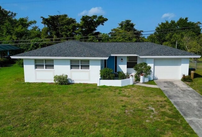 Building Photo - 4108 SE 8th Ave