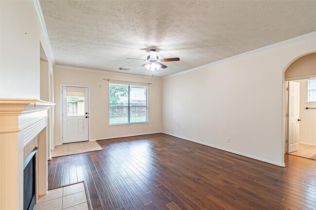 Building Photo - 17911 Serene Shore Dr