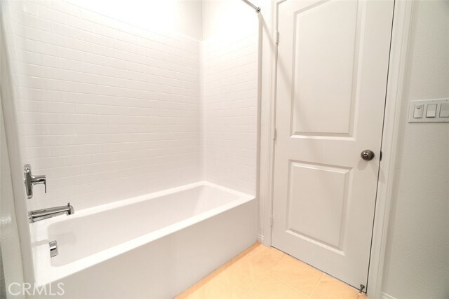 Building Photo - 2430 E Agave St