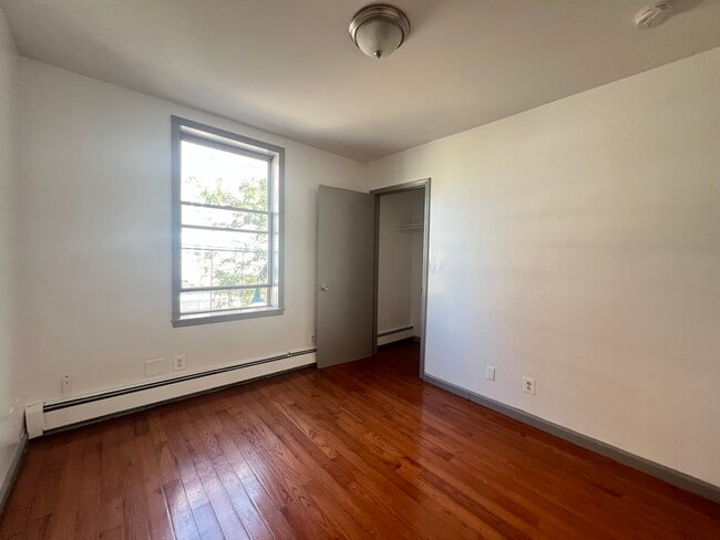 Building Photo - 47 Fleming Ave