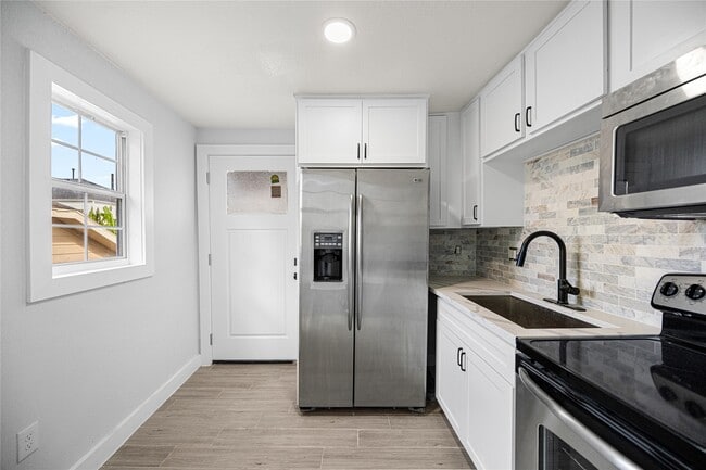 Building Photo - 3229 Holman St