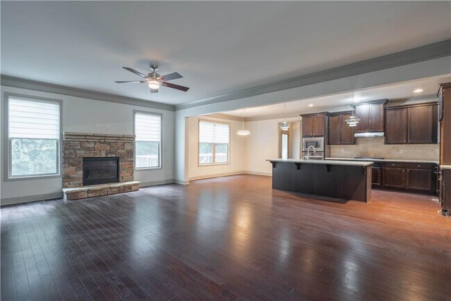 Building Photo - 2121 Spring Sound Ln