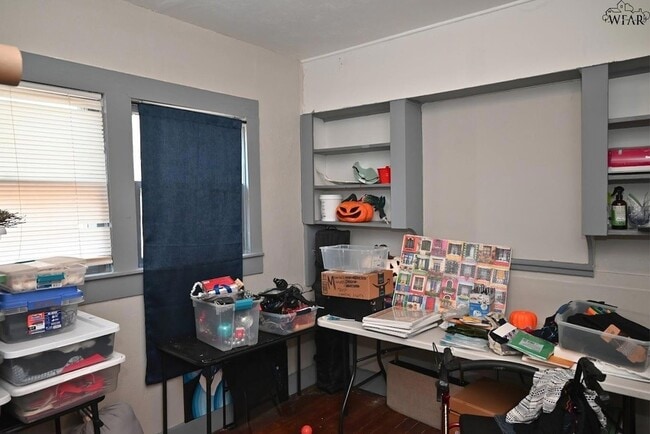 Building Photo - 1714 7th St