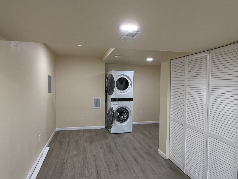 Building Photo - 7653 Canyon Oak Dr