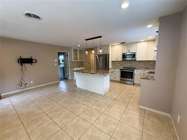 Building Photo - 8184 24th Ave N