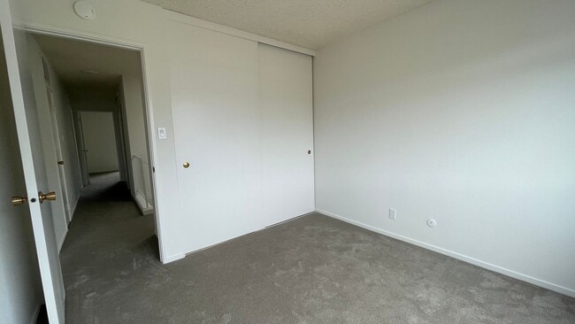 Building Photo - 3334 Solomon Ln