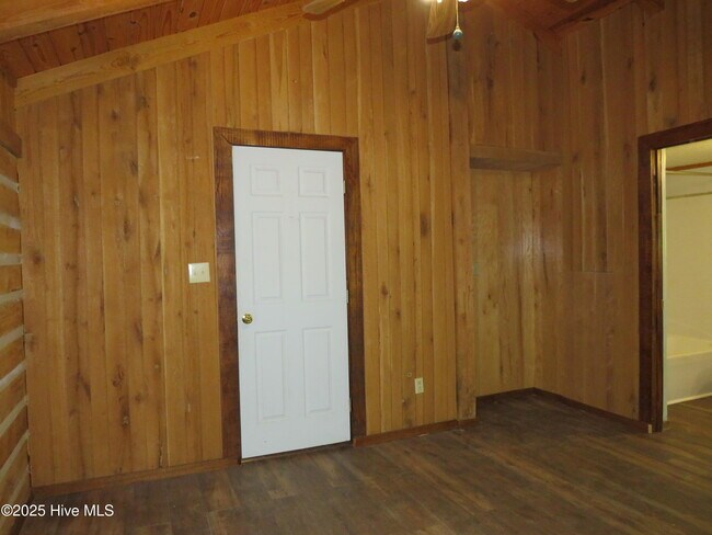 Building Photo - 168 Woodward Ln
