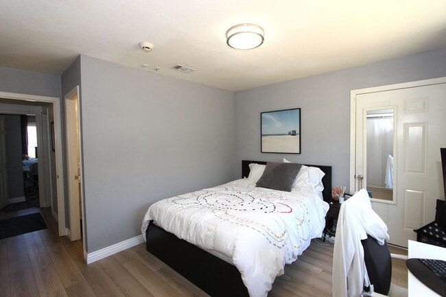 Building Photo - Gorgeous 4 Bedroom 2 Bathroom house in Poway