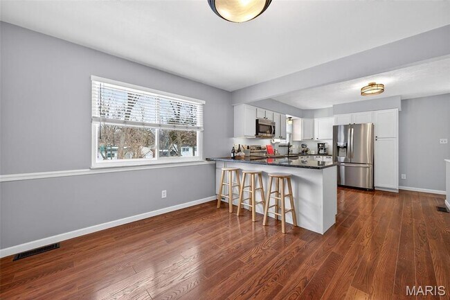 Building Photo - 1203 Dorne Dr