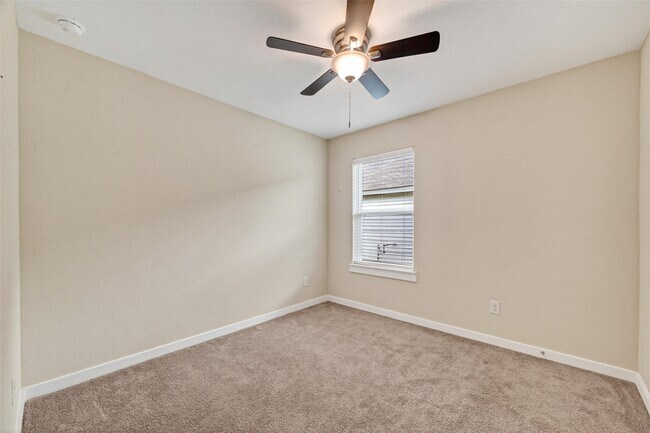 Building Photo - 252 Laura Leigh Ln