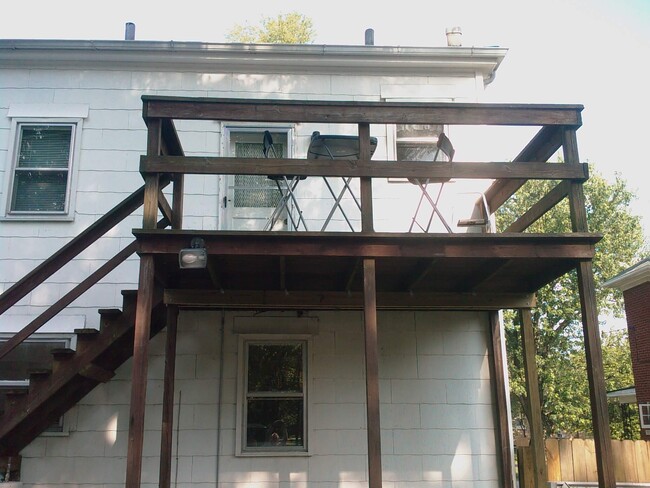 Building Photo - 1533 Elizabeth St