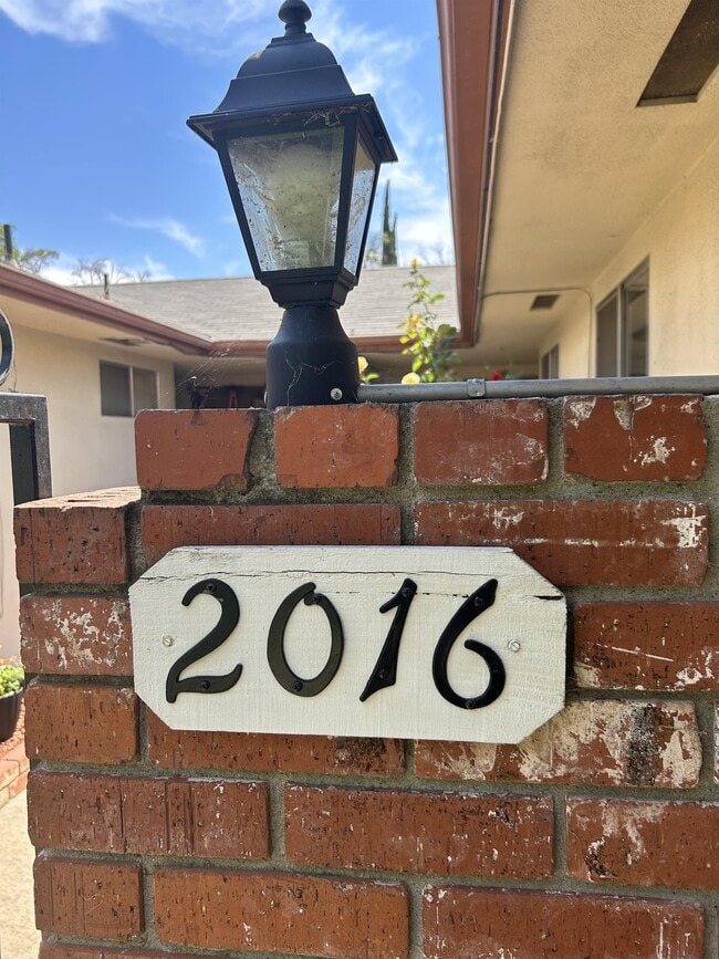 Building Photo - 2016 Rose Ave