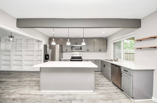 Building Photo - 9638 Ravensworth Dr