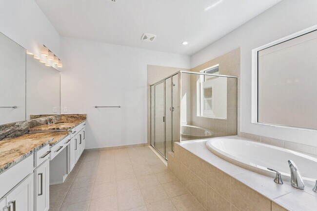 Building Photo - 12680 Nautilus Cir
