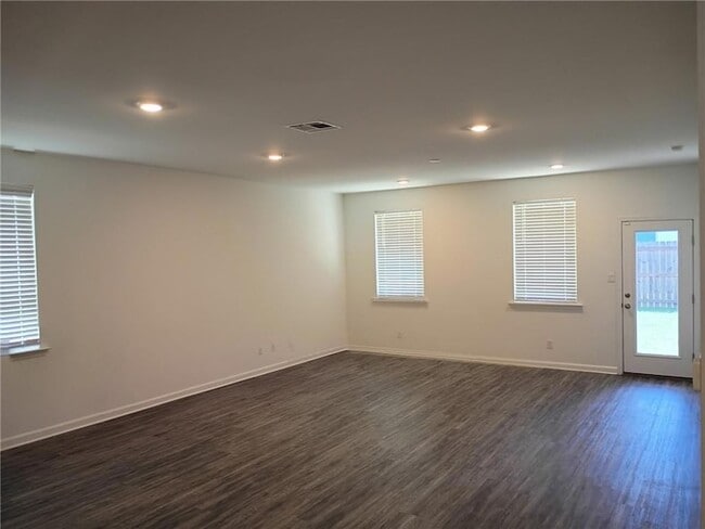 Building Photo - 5273 Summer Pecan Rd