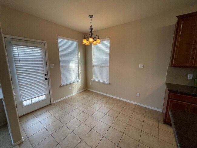 Building Photo - 6704 Golden Oak Ln