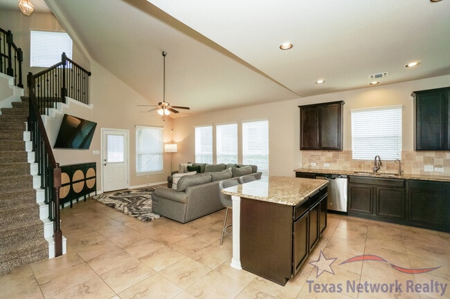 Building Photo - 7611 Presidio Haven