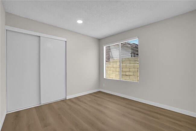 Building Photo - 1242 Sultan Cir
