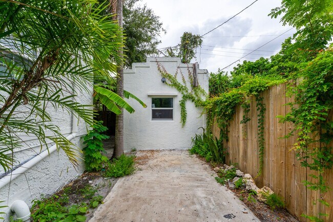 Building Photo - 167 NW 47th St