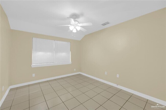 Building Photo - 19 S 9th St