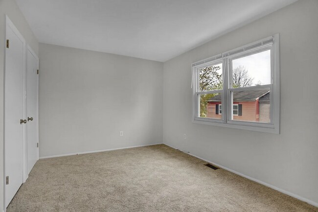 Building Photo - Gorgeous 5 Bedroom In Harford County Ready...