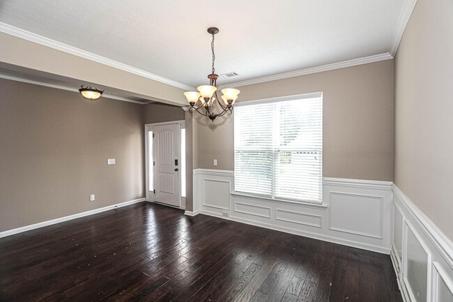 Building Photo - 479 Sebastian Dr