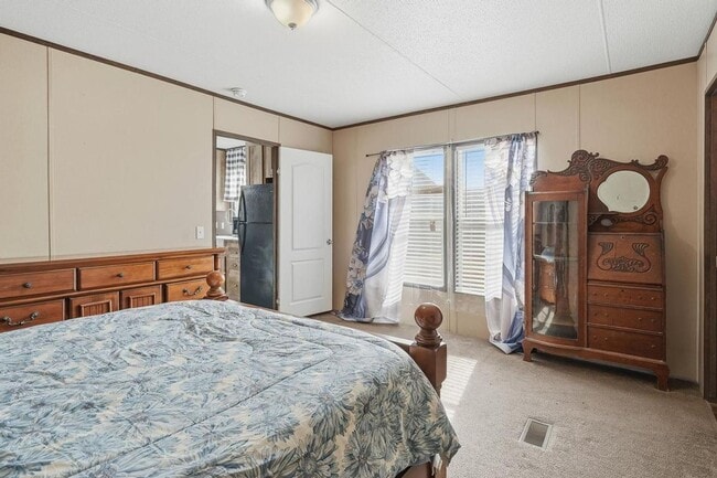 Building Photo - Fully Furnished 3-Bed, 2-Bath Home in Gated Community – Move-In Ready!