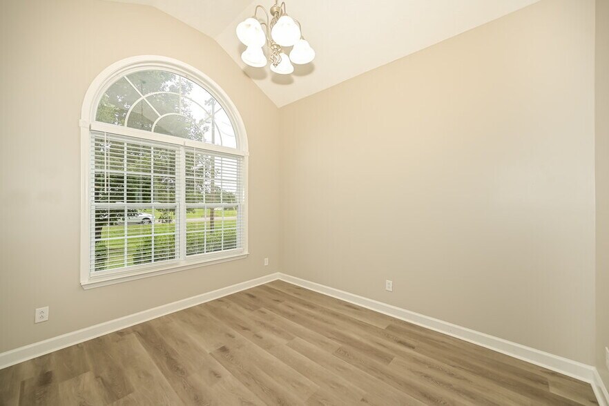 Building Photo - 1448 Jeter Way