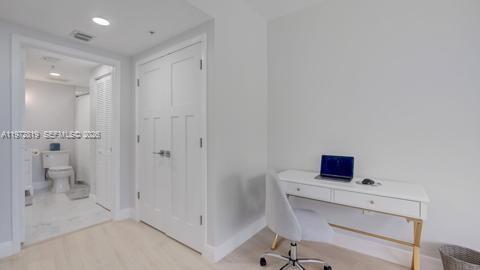 Building Photo - 1750 N Bayshore Dr