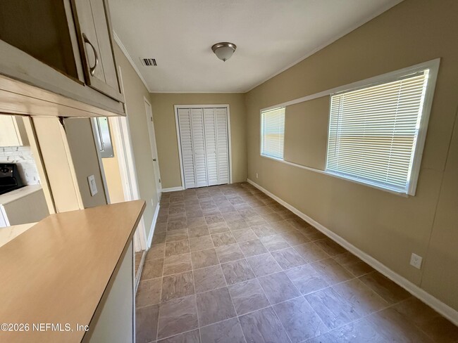 Building Photo - 2131 Thelma St