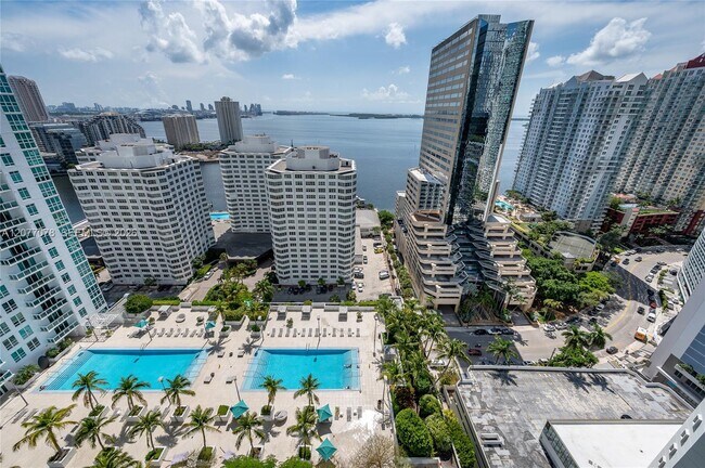 Building Photo - 951 Brickell Ave