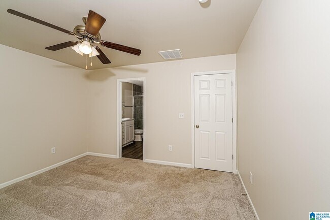 Building Photo - 160 Jonathan Dr