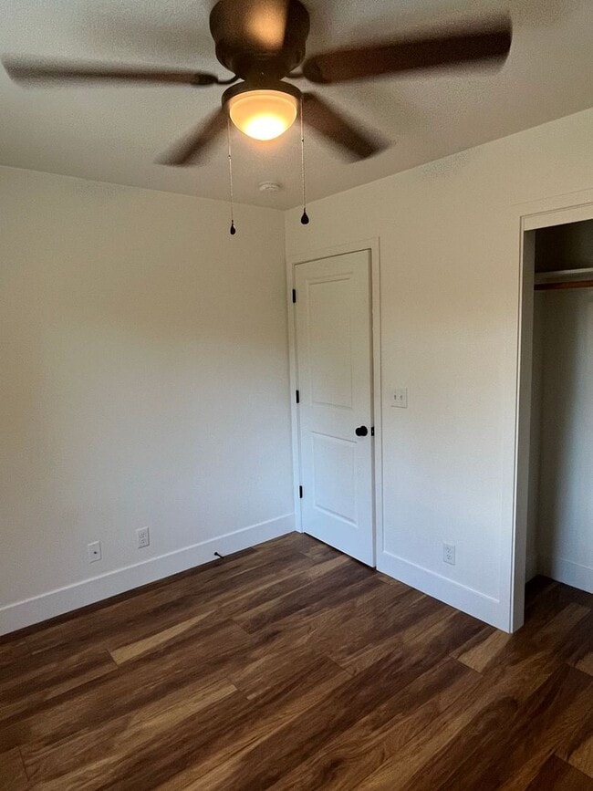 Building Photo - 1129 Stewart Ave