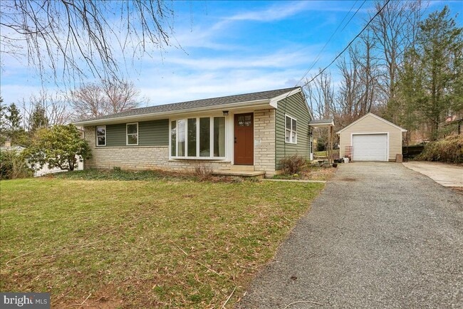 Building Photo - 2830 S Hill Camp Rd