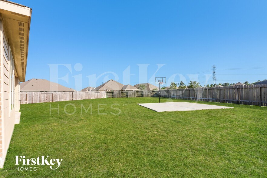 Building Photo - 28008 Langsdale Ct