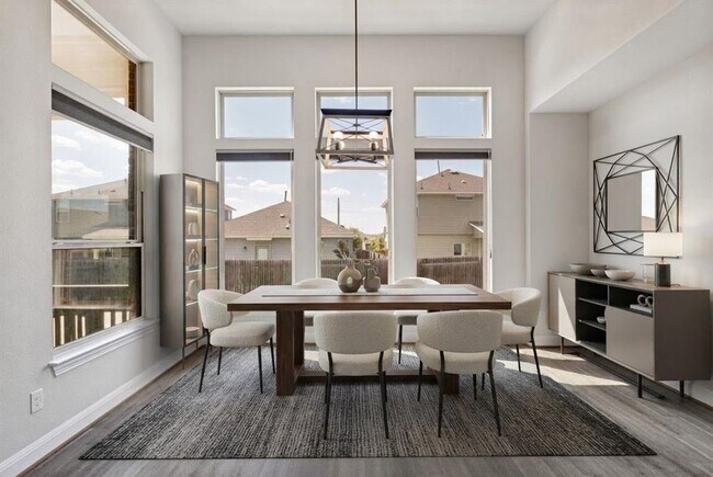 Building Photo - 727 Spinnaker Loop