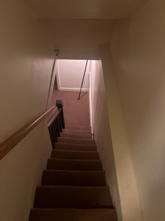 Building Photo - 2026/2027 JHU Homewood Off-Campus 6bd/3ba house w/ W/D. Available 6/6/2026