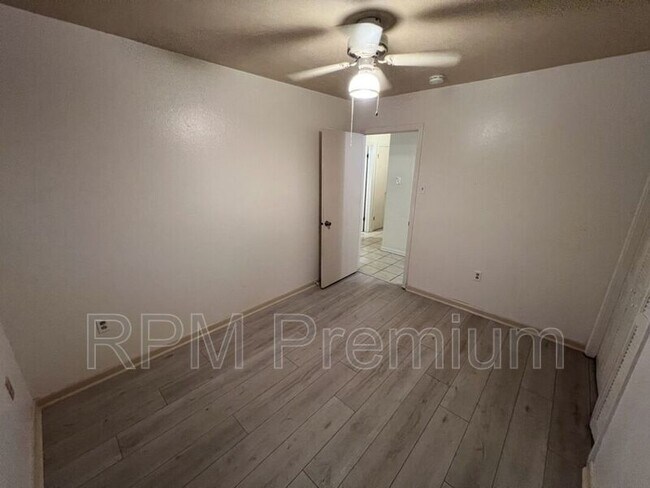 Building Photo - 8823 Cefalu Dr