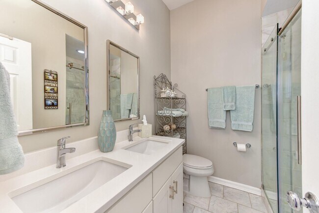 Building Photo - 1343 Kennedy St NW