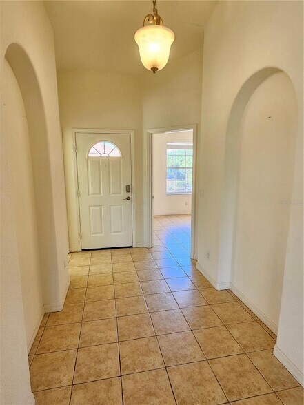 Building Photo - 904 Casa Del Lago Way