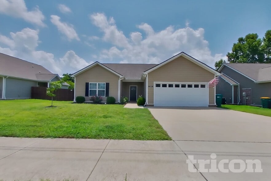 Building Photo - 729 W Coker Way