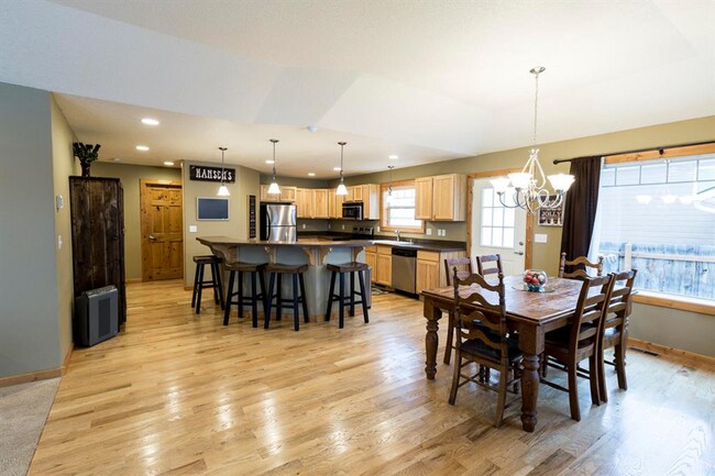 Building Photo - Lovely West Kalispell Home