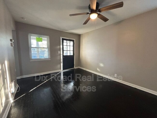 Building Photo - 1445 Southlyn Dr