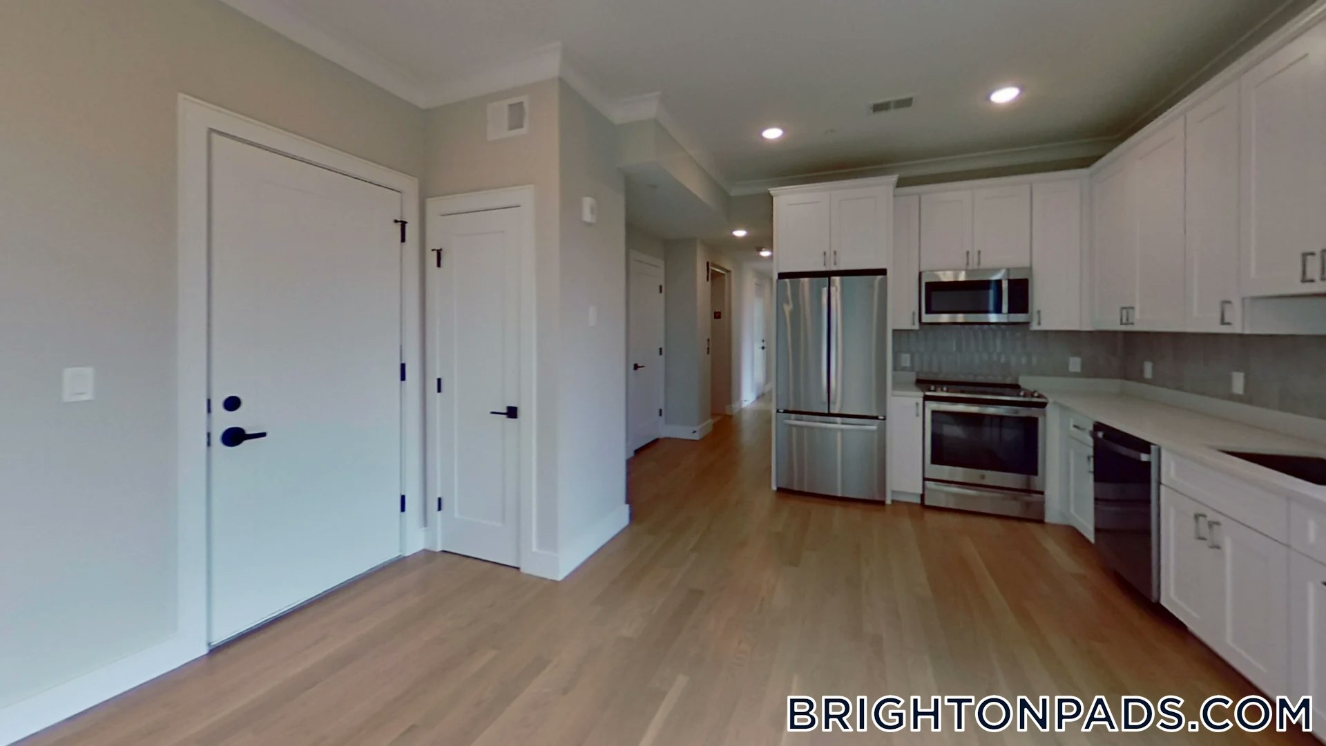 Building Photo - 104-106 Warren St.