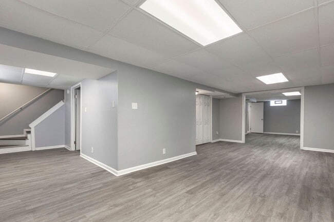 Building Photo - 3704 Greenwich Rd