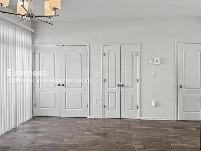 Building Photo - 10612 Presidential Pkwy