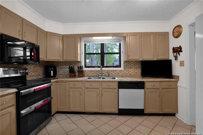 Building Photo - 4471 Briton Cir