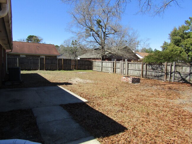 Building Photo - 1201 Desert Storm Dr