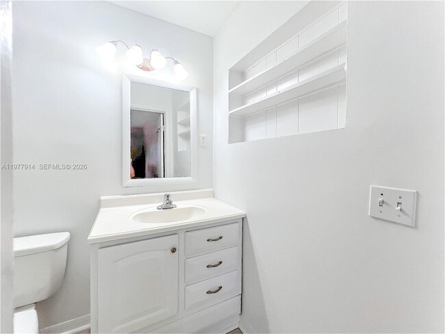 Building Photo - 192 SW 62nd Terrace