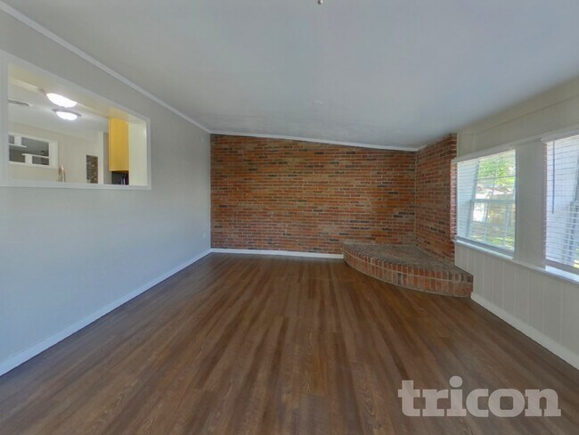 Building Photo - 2761 59th Ave N